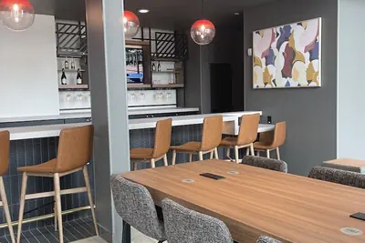 Photo 4 - Atwell Suites Austin Airport by IHG