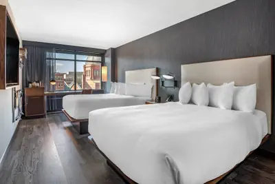 Photo 2 - Courtyard by Marriott Washington, DC Dupont Circle