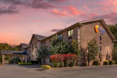 Photo 2 - Comfort Inn Huntington near University area