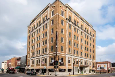 Photo 2 - Hotel Bothwell Sedalia Central District, an Ascend Collection Hotel