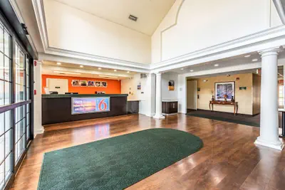 Photo 3 - Motel 6 Shreveport, LA
