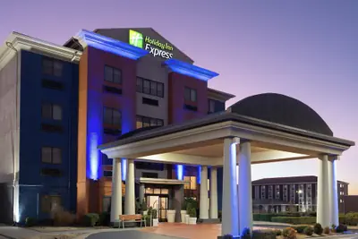 Photo 2 - Holiday Inn Express & Suites Midwest by IHG