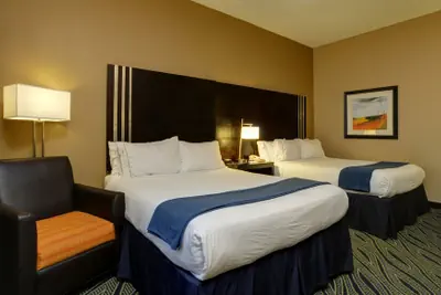 Photo 3 - Holiday Inn Express & Suites Midwest by IHG