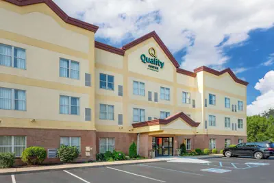 Photo 2 - Quality Suites