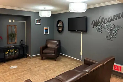Photo 5 - MainStay Suites Emporia