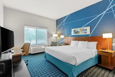 Photo 2 - Comfort Inn & Suites Berea