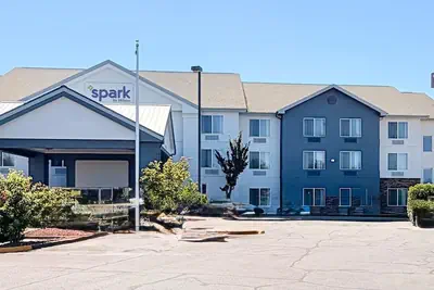 Photo 2 - Spark by Hilton Central Point Medford