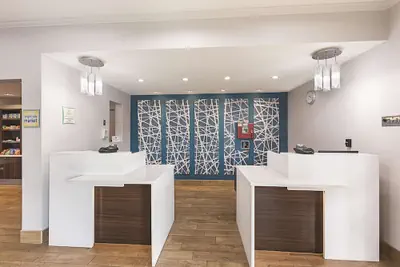 Photo 5 - La Quinta Inn & Suites by Wyndham Central Point - Medford