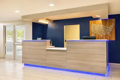Photo 5 - Microtel Inn & Suites by Wyndham New Ulm