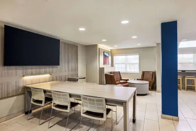 Photo 4 - Microtel Inn & Suites by Wyndham New Ulm