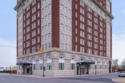 Photo 2 - DoubleTree by Hilton Utica