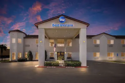 Photo 2 - Best Western Liberty Inn