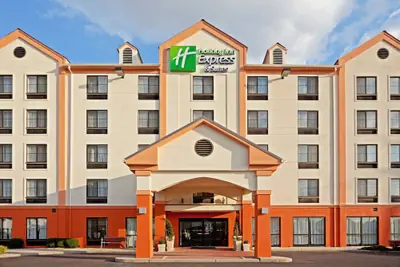Photo 2 - Holiday Inn Express Hotel & Suites Meadowlands Area by IHG