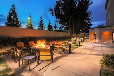 Photo 2 - Courtyard by Marriott San Jose South/Morgan Hill