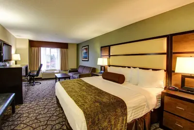 Photo 2 - Best Western Plus Vancouver Mall Dr. Hotel & Suites