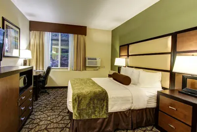 Photo 5 - Best Western Plus Vancouver Mall Dr. Hotel & Suites