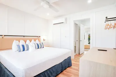 Photo 4 - The Lighthouse Resort Inn & Suites