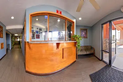Photo 2 - Americas Best Value Inn & Suites Bakersfield E