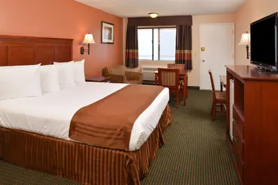 Photo 5 - Americas Best Value Inn & Suites Bakersfield E