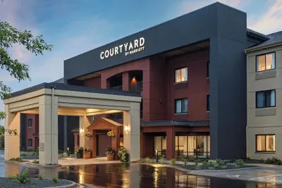 Photo 2 - Courtyard Minneapolis St. Paul/Roseville by Marriott