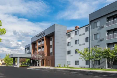 Photo 2 - Courtyard by Marriott Reno