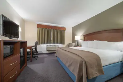 Photo 2 - AmericInn by Wyndham Hutchinson