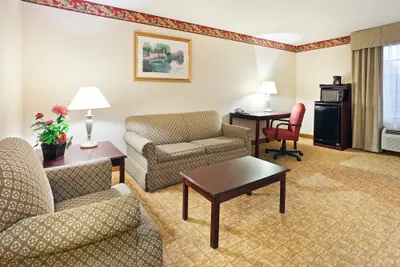 Photo 3 - Holiday Inn Exp Winston Salem by IHG