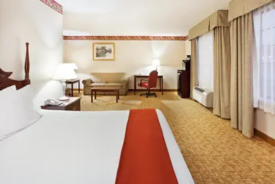 Photo 4 - Holiday Inn Exp Winston Salem by IHG