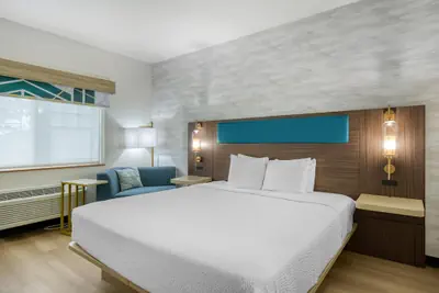 Photo 2 - Best Western Northwest Lodge