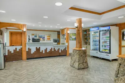 Photo 4 - Best Western Northwest Lodge