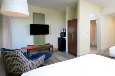 Photo 4 - Holiday Inn Express & Suites Raleigh Durham Airport at RTP by IHG