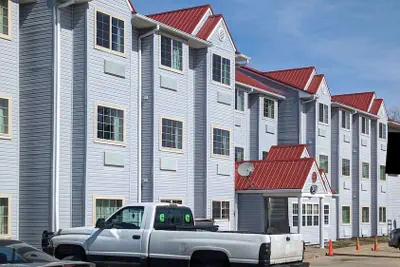 Photo 2 - St Clair Inn and Suites