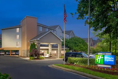 Photo 2 - Holiday Inn Express Chapel Hill by IHG