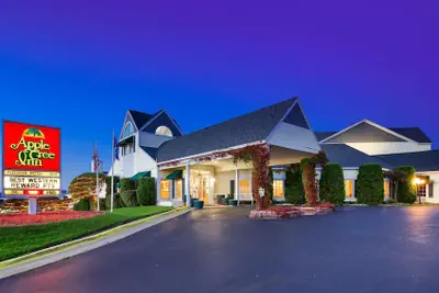 Photo 2 - Apple Tree Inn, SureStay Collection by Best Western