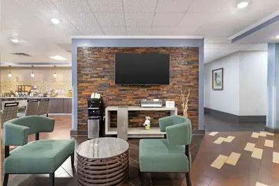 Photo 4 - Best Western Savannah Airport Inn & Suites