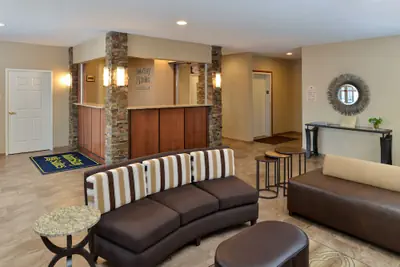 Photo 5 - MainStay Suites Fargo - I-94 Medical Center