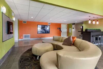 Photo 3 - Comfort Inn & Suites Mansfield