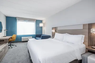 Photo 5 - Holiday Inn Express & Suites Gahanna/Columbus Airport by IHG