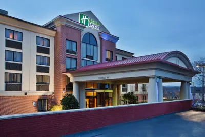 Photo 2 - Holiday Inn Express & Suites Greenville - Downtown by IHG