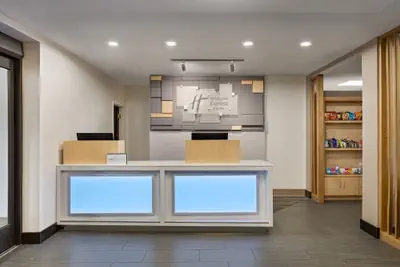 Photo 3 - Holiday Inn Express & Suites Greenville - Downtown by IHG