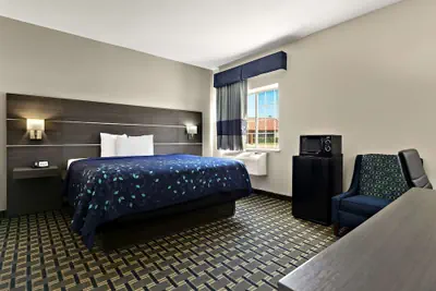 Photo 5 - SureStay Plus Hotel by Best Western Tulsa East