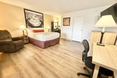 Photo 5 - Super 8 by Wyndham Salina/Scenic Hills Area