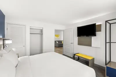 Photo 5 - Comfort Inn & Suites Rome South