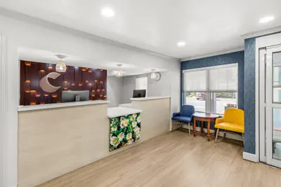 Photo 4 - Comfort Inn & Suites Rome South