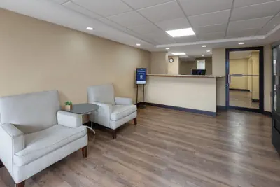 Photo 4 - Days Inn by Wyndham Dumfries Quantico