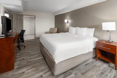 Photo 5 - Days Inn by Wyndham Dumfries Quantico
