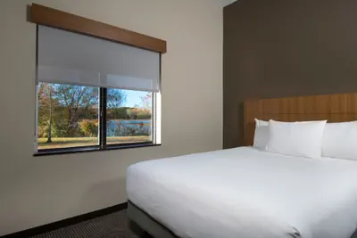 Photo 4 - Hyatt Place Savannah Airport