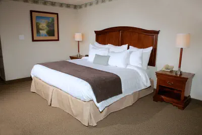 Photo 5 - Holiday Hill Inn & Suites