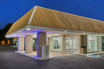 Photo 2 - Quality Inn & Suites Pawleys Island