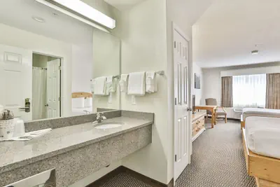 Photo 3 - Best Western Mountain View Inn